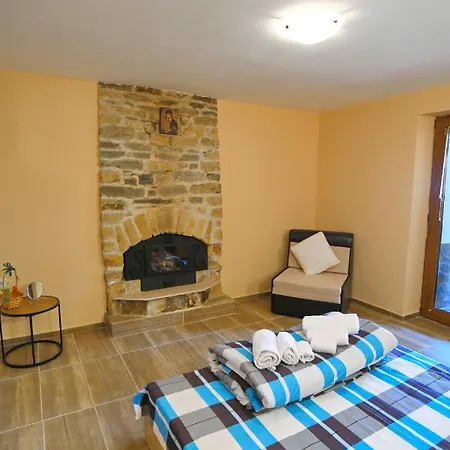 Case de vacanță “ния” *