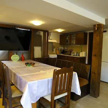 “ния” Case de vacanță