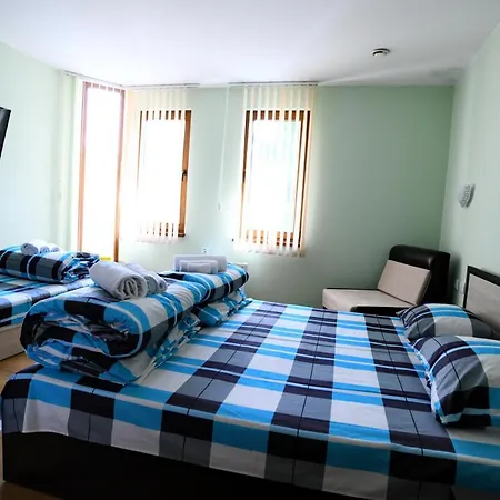 Ваканционна къща “ния” Смолян