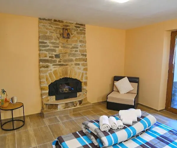 Дом отдыха “ния” *